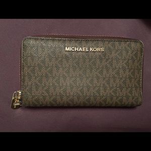 Micheal Kors Wallet